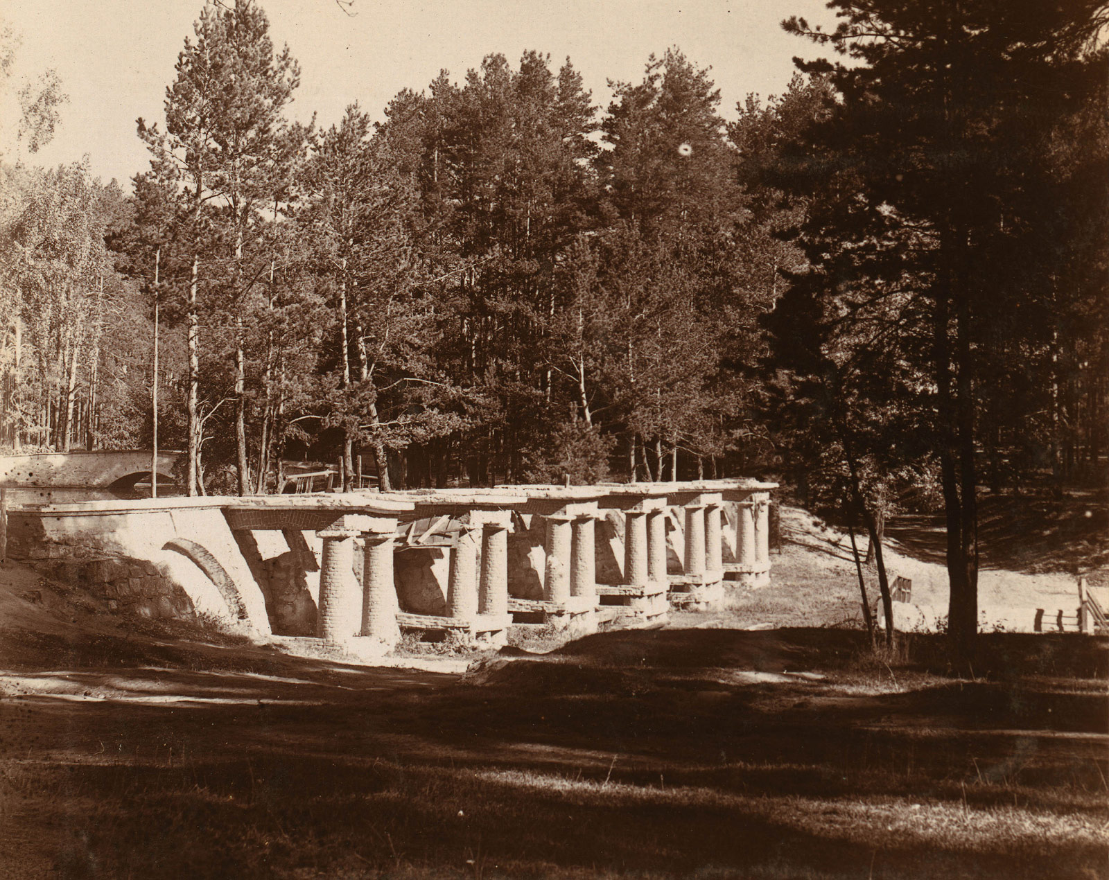 Плотина на р. Ольховке у Генеральской дачи, Екатеринбург, 1909-1910